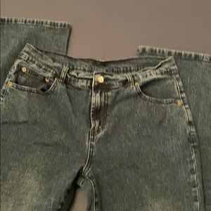 DG2 by Dianne Gilman blue jeans. (OLCC)